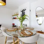 West Beachfront Townhouse Marrakesh Daire Estepona