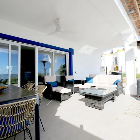 West Beachfront Townhouse Marrakesh Апартаменты *